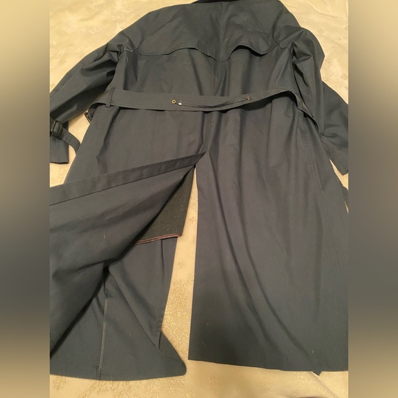 LONDON FOG Men's Iconic Double Breasted Trench Coat with Zip-Out Liner - Picture 9 of 10